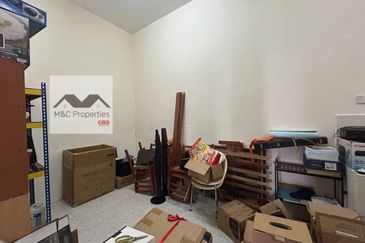 Taman Yong Seng Fully Renovated & Extended 1.5 Storey Terraced Fr Sale