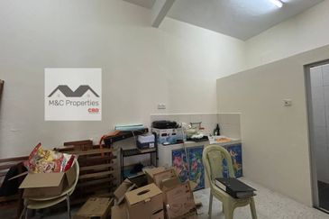 Taman Yong Seng Fully Renovated & Extended 1.5 Storey Terraced Fr Sale