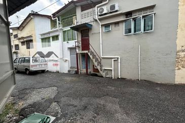 Taman Yong Seng Fully Renovated & Extended 1.5 Storey Terraced Fr Sale