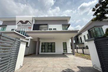 Lake Garden Brand New 2 Storey Semi-D House Seremban For Sale!!