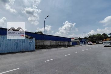 Rantau Fully Extended & Covered 1 Storey Semi-D Factory For Sale!!