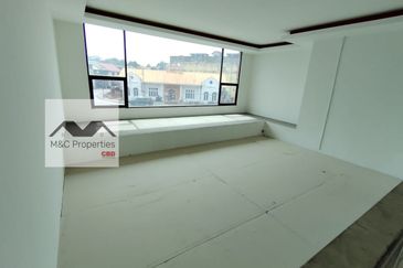 Jalan Dato Bandar Tunggal