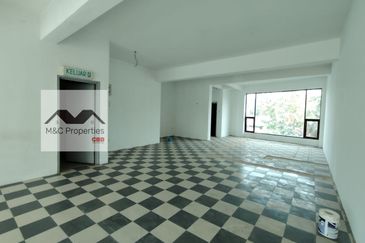 Jalan Dato Bandar Tunggal