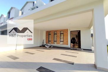 Arden Hill Corner Lot Fully Furnished 2 Storey Superlink For Rent!!