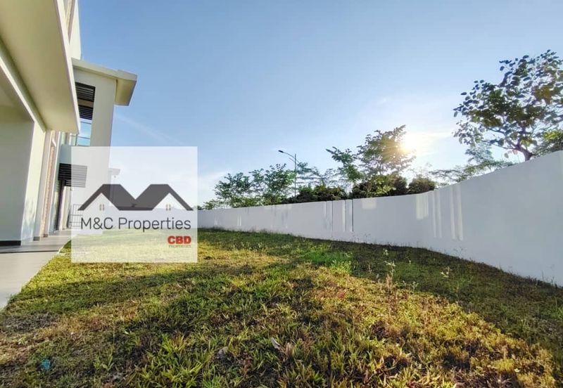 Arden Hill Corner Lot Fully Furnished 2 Storey Superlink For Rent!!