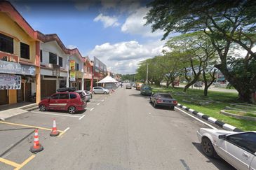 Rembau Facing Main Road 3 Adjoining Ground Floor Shop For Rent!!