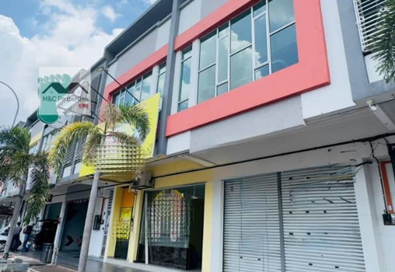 Pusat Komersial Bukit Blossom Ground & First Floor Shop For Rent!!