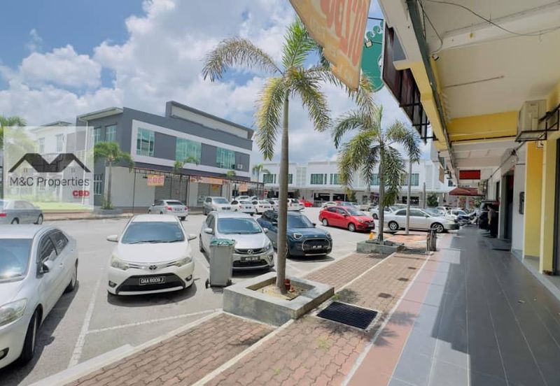 Pusat Komersial Bukit Blossom Ground & First Floor Shop For Rent!!