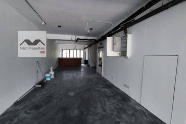 Pusat Komersial Rasah Prima