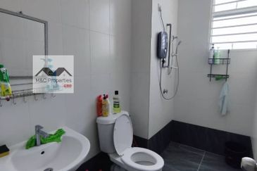 Sakura 90% Furnished Facing Empty 2 Storey Terraced S2 Heights Fr Rent