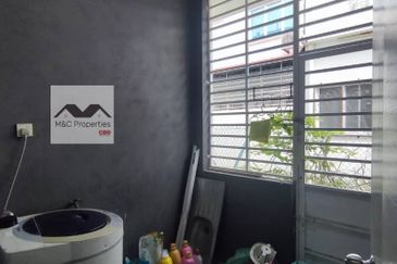 Sakura 90% Furnished Facing Empty 2 Storey Terraced S2 Heights Fr Rent