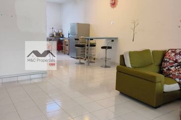 Taman Idalia 2 Storey Terraced House Bandar Baru Enstek For Sale!!