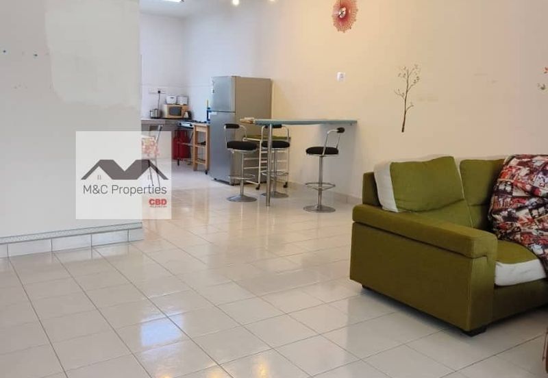 Taman Idalia 2 Storey Terraced House Bandar Baru Enstek For Sale!!