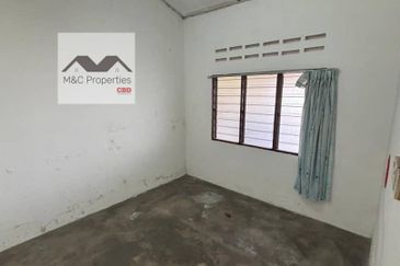 Taman Mambau Jaya Back Fully Extended 1 Storey House Seremban For Sale