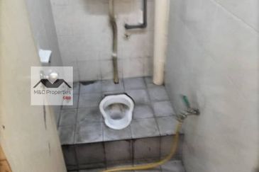 Oakland Commercial Centre