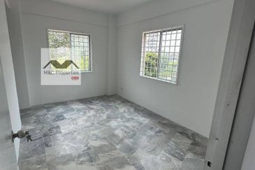 Bukit Delima Apartment With 1 Car Park Seremban For Rent!!