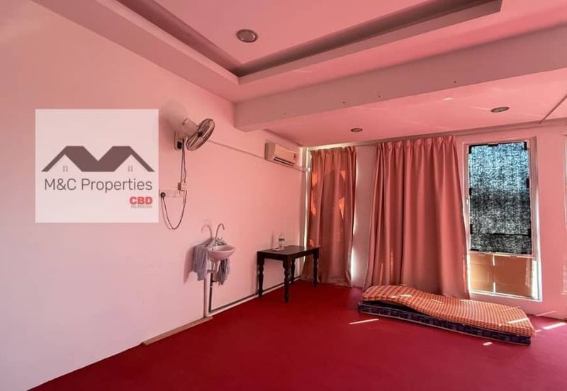 Taman Bukit Dawn First Floor Shop Office Templer Seremban For Rent!!