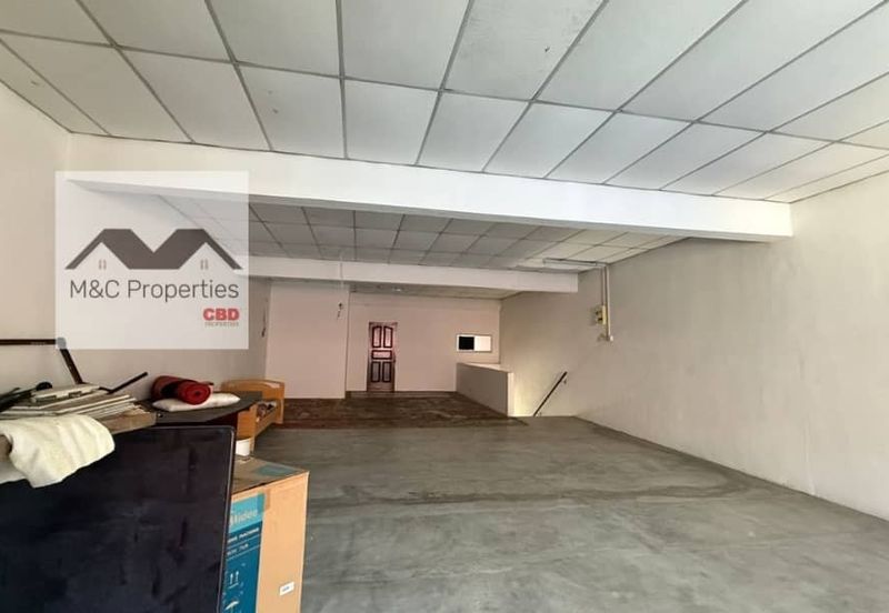 Taman Bukit Dawn First Floor Shop Office Templer Seremban For Rent!!