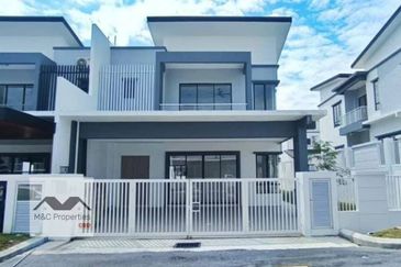 Kemayan Heights 2 Storey Semi-D House Seremban 2 For Sale!!