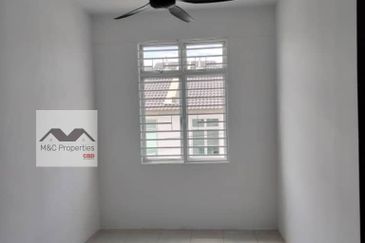Taman Lazuli Brand New 2 Storey Terraced Galena Seremban For Rent!!
