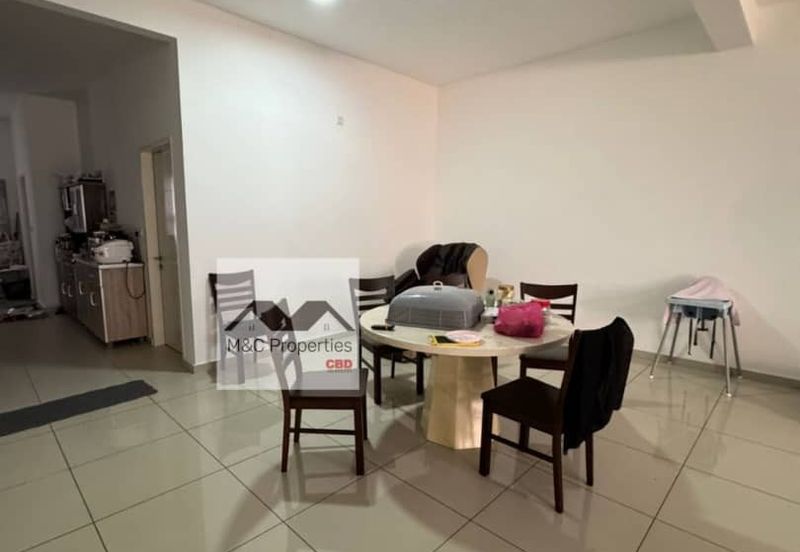 Damaris @ Ara Sendayan