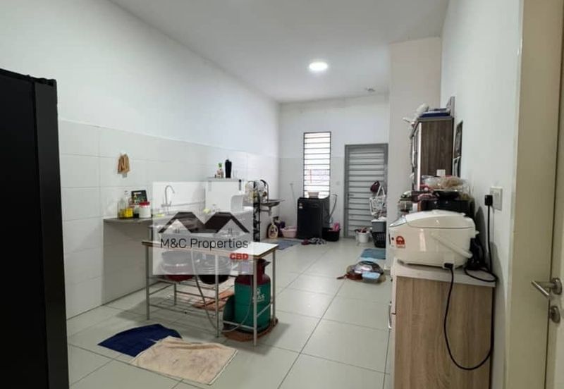 Damaris @ Ara Sendayan