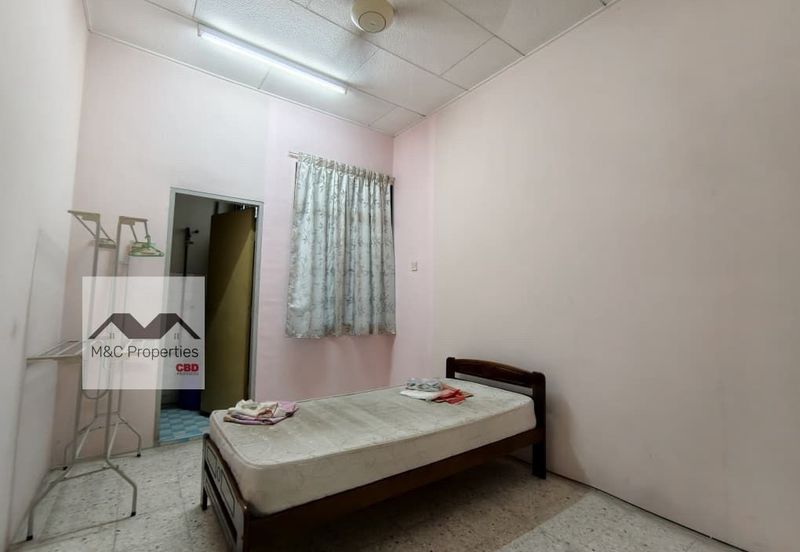 Taman Star Light 2 Storey Terraced House Rahang Seremban For Sale!!