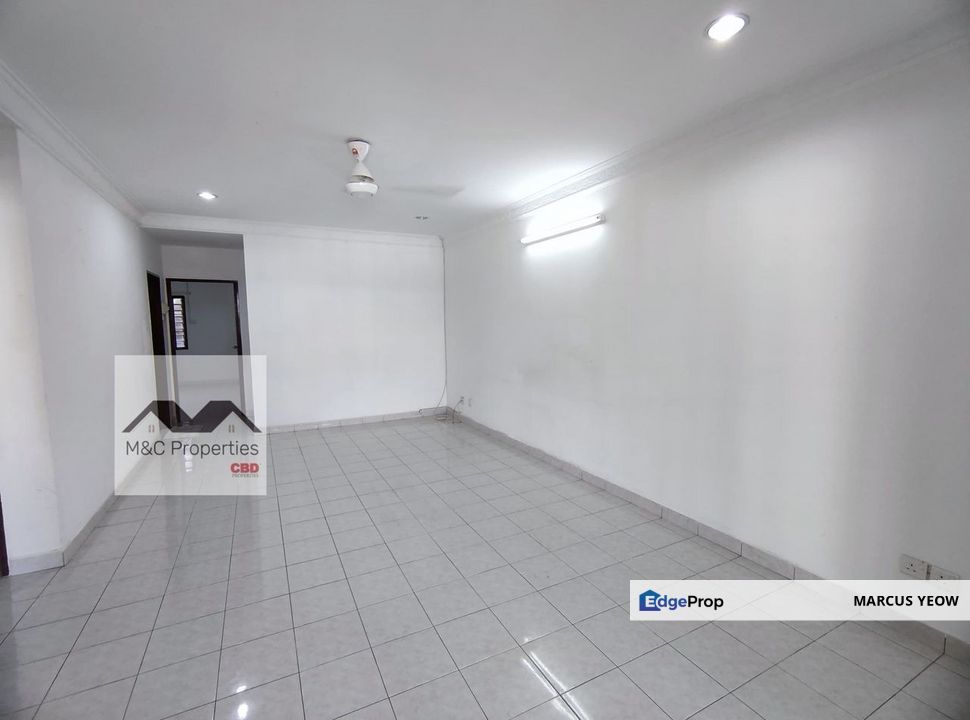 Garden Avenue Basic Unit 1 Storey Terraced Seremban 2 For Rent!!, Negeri Sembilan, Seremban