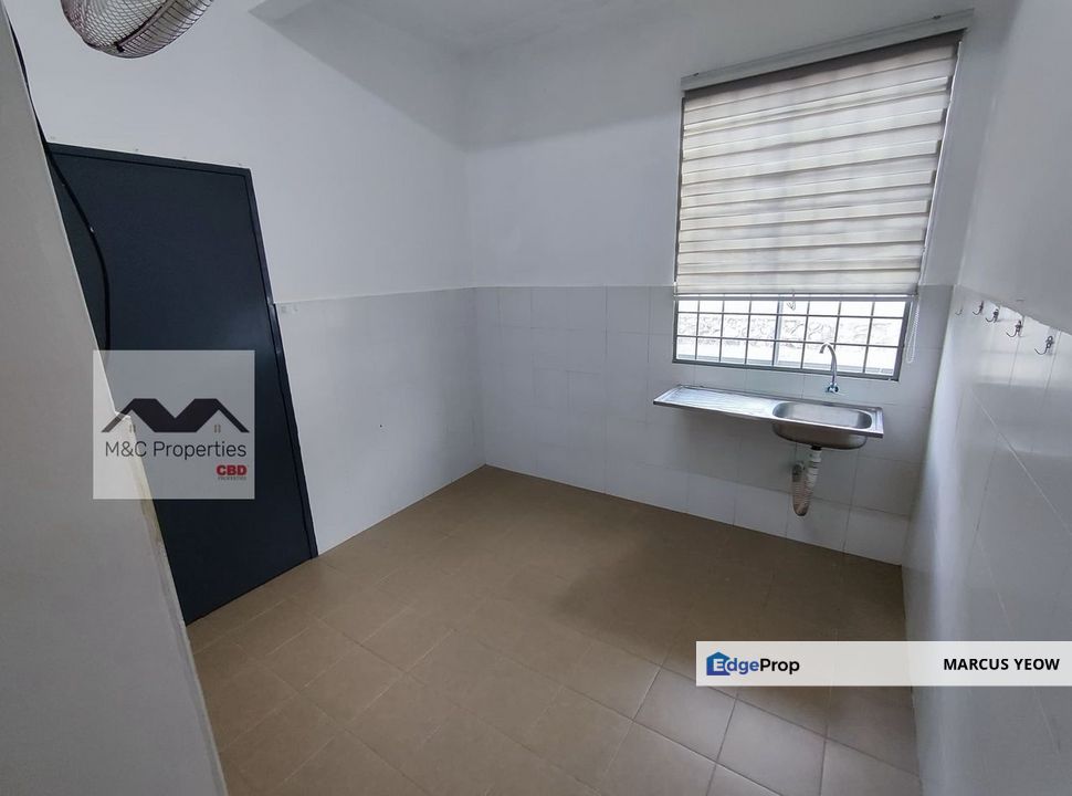 Taman Bukit Kristal Basic Unit 1 Storey Terraced Seremban For Rent!!, Negeri Sembilan, Seremban