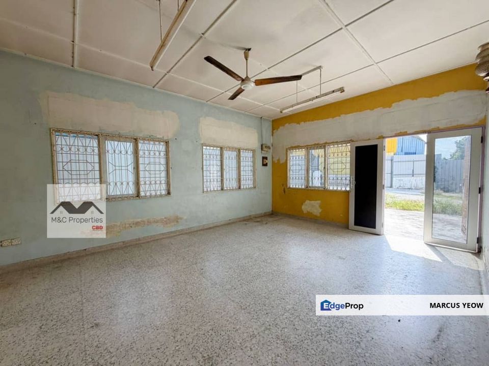 Jalan Labu Taman Serunai Warehouse with building 12K Sqft For Rent!!, Negeri Sembilan, Labu