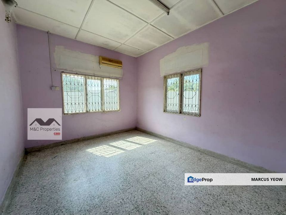 Jalan Labu Taman Serunai Warehouse with building 12K Sqft For Rent!!, Negeri Sembilan, Labu