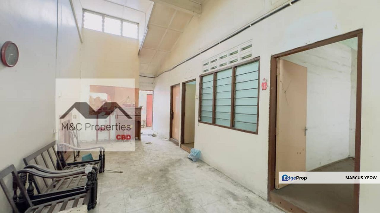 Taman Ampangan Paroi Facing Empty 1 Storey Terraced Seremban For Sale!, Negeri Sembilan, Seremban