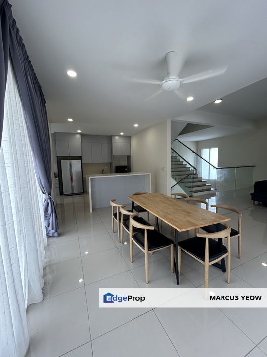 3 Storey Semi D For Sale @ Chemara Hill Seremban  , Negeri Sembilan, Seremban