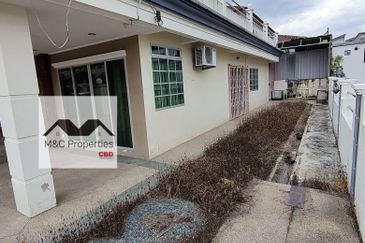 Taman Seri Rahang Renovated & Extended 2 Storey Semi-D Seremban Sale!!