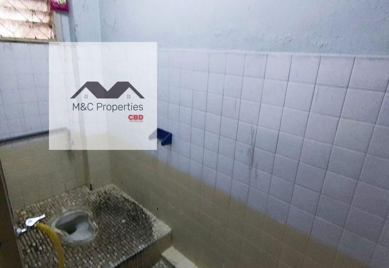 Jalan Kong Sang Bustling 4 Storey Shoplot Seremban Town For Sale!!