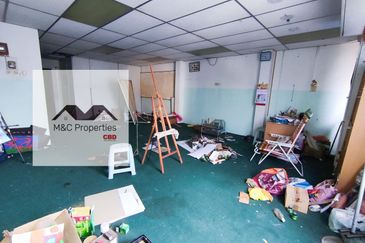 Jalan Kong Sang Bustling 4 Storey Shoplot Seremban Town For Sale!!