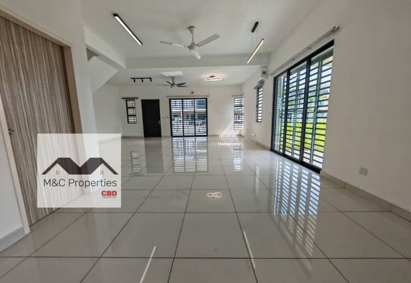 Begonia Forest Heights Corner 2 Storey House Seremban For Rent !!