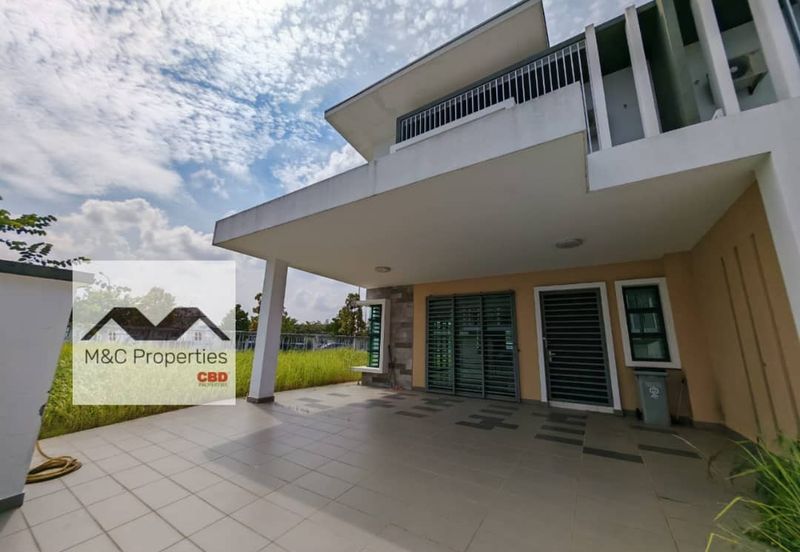 Begonia Forest Heights Corner 2 Storey House Seremban For Rent !!