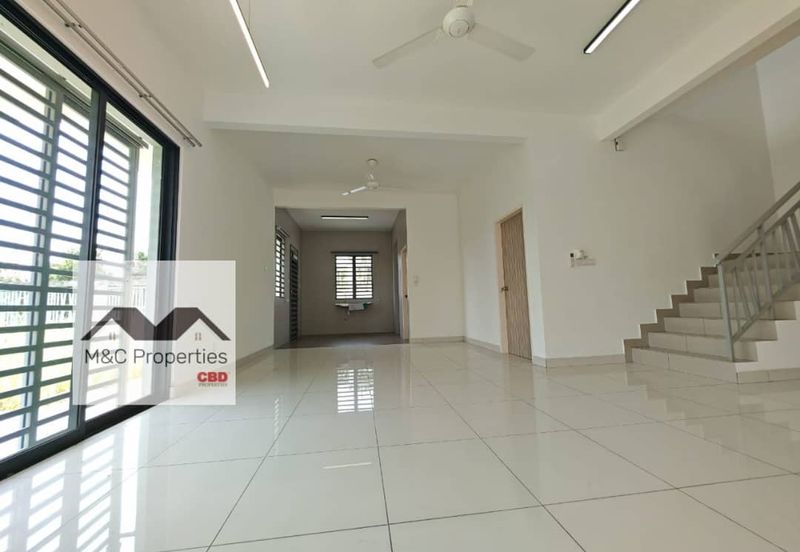 Begonia Forest Heights Corner 2 Storey House Seremban For Rent !!