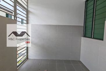 Begonia Forest Heights Corner 2 Storey House Seremban For Rent !!