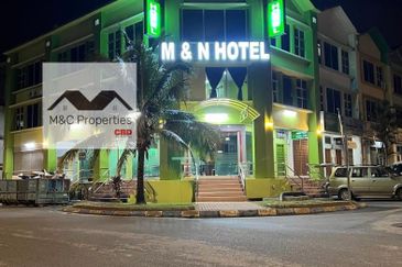 Oakland Commercial Centre