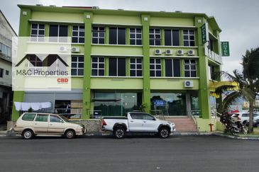 Oakland Commercial Centre