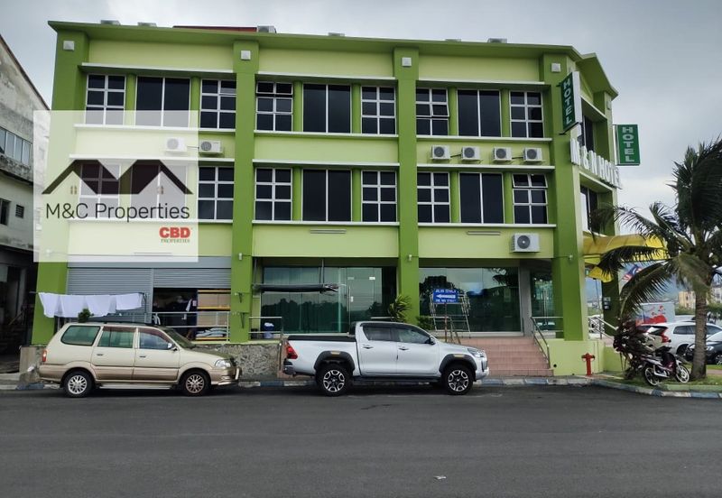 Oakland Commercial Centre