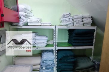 Oakland Commercial Centre