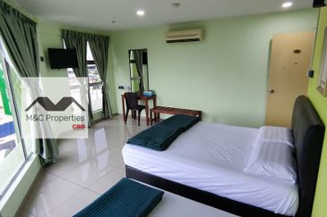 Oakland Commercial Centre