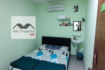 Oakland Commercial Centre