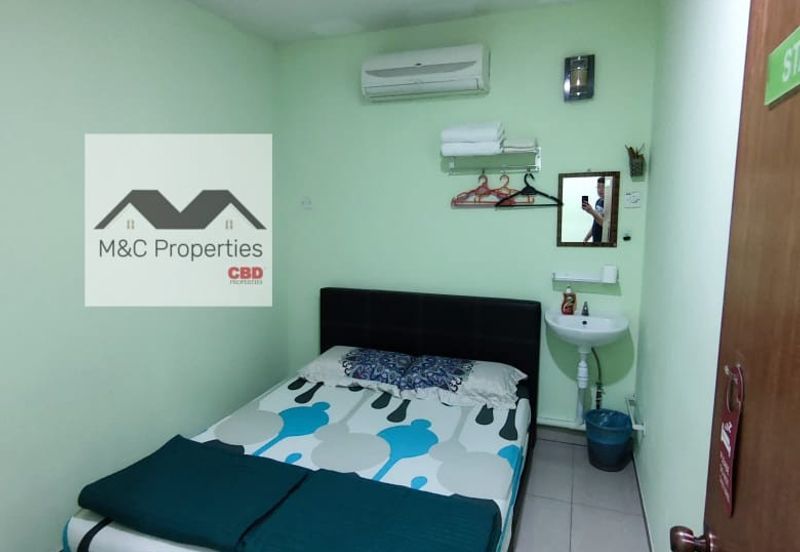 Oakland Commercial Centre