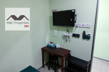 Oakland Commercial Centre