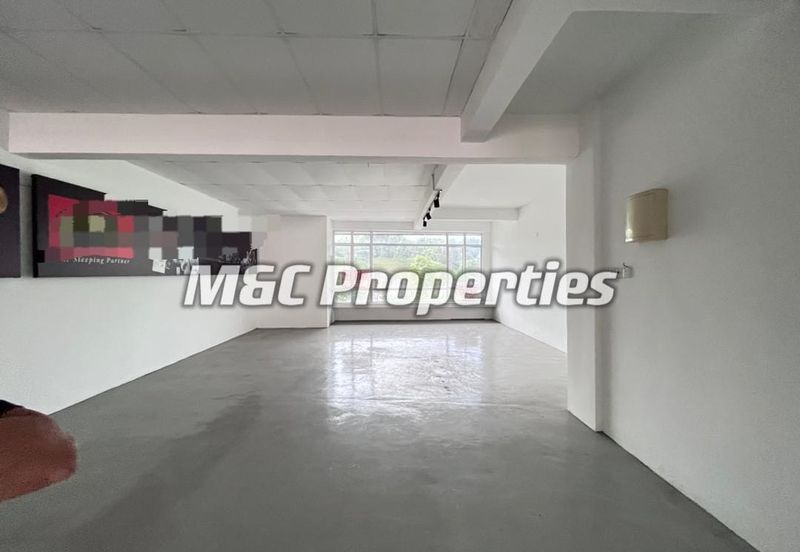 Sri Pinang Ainsdale Facing Main Road First Floor Shop Office For Rent!