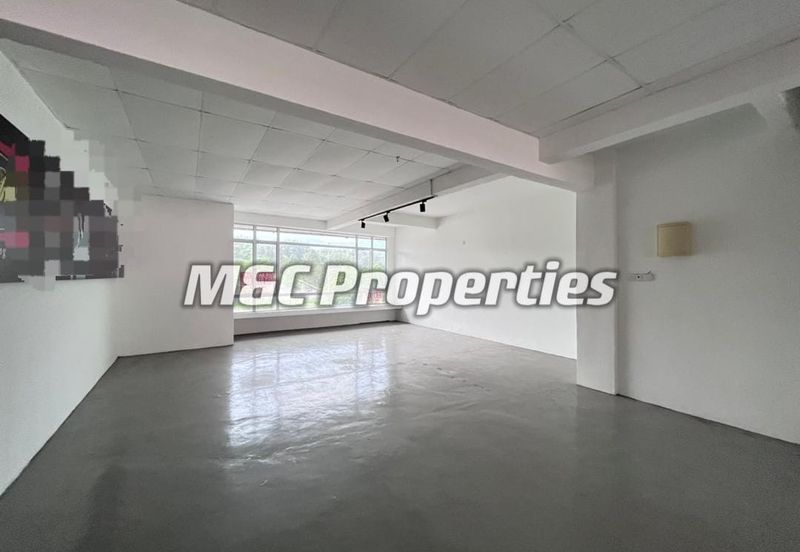Sri Pinang Ainsdale Facing Main Road First Floor Shop Office For Rent!